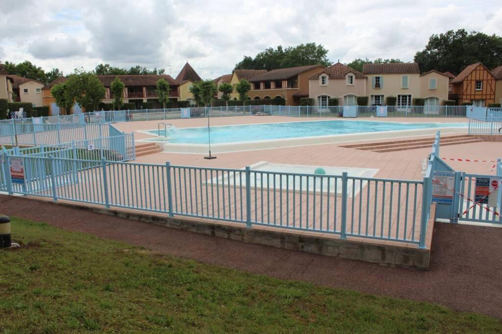 Residence Du Lac-Monflanquin Appartement Rdc Екстериор снимка